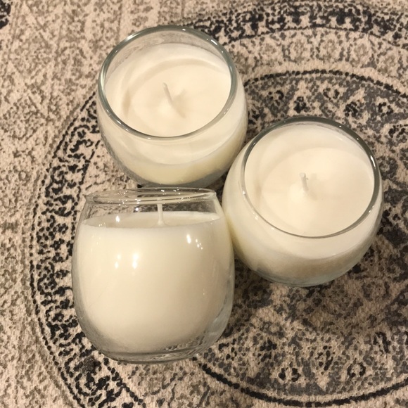 3 Candles In Beautiful Glass Jar - Picture 2 of 4